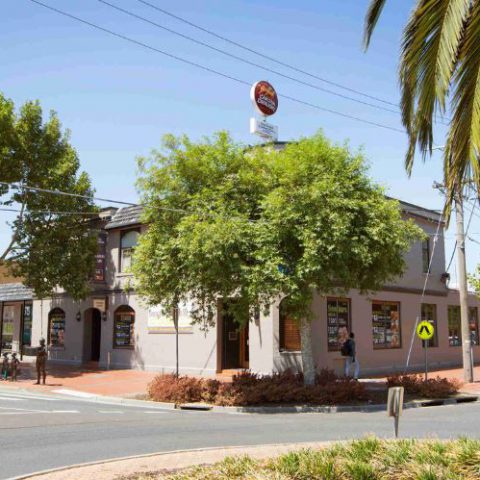 Commercial Hotel